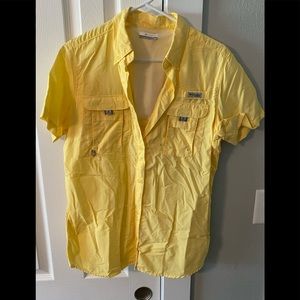 Columbia performance shirt